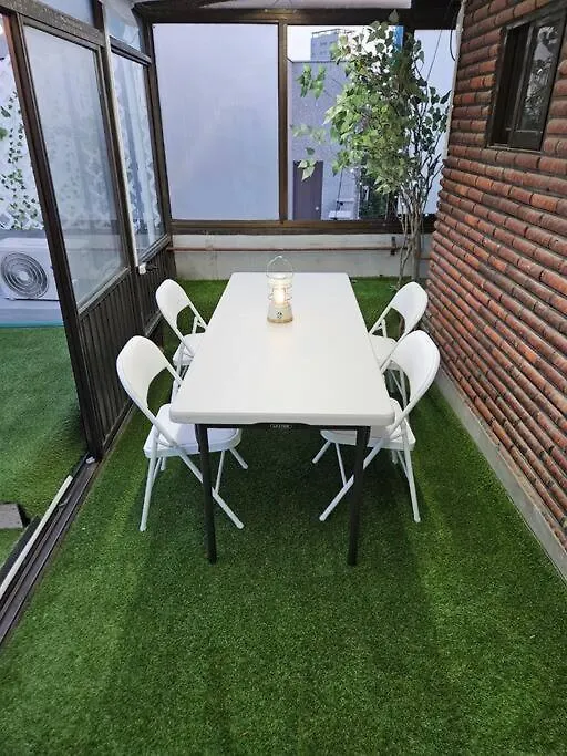 Yongsan Cozy Castle With Rooftop Garden For Families Séoul 0*,  Corée du Sud