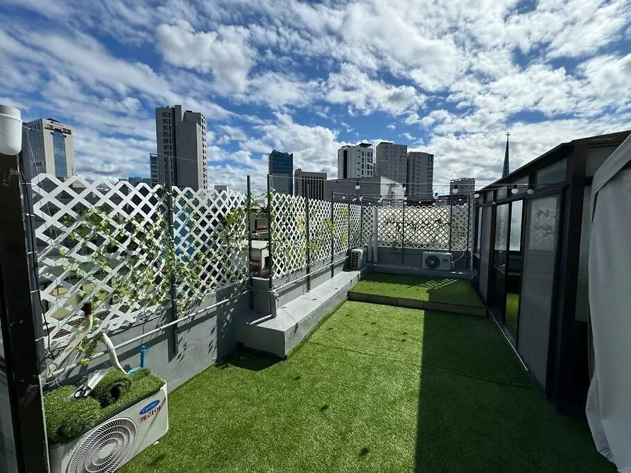 Villa Yongsan Cozy Castle With Rooftop Garden For Families Séoul