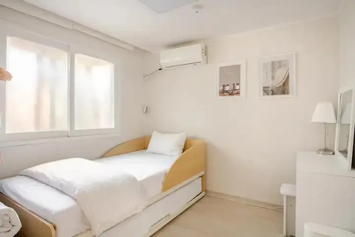 Yongsan Cozy Castle With Rooftop Garden For Families Séoul
