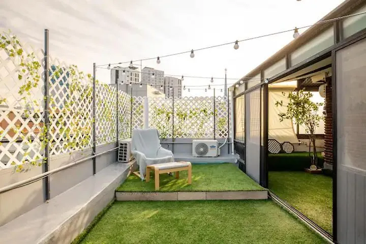 Villa Yongsan Cozy Castle With Rooftop Garden For Families Seoul